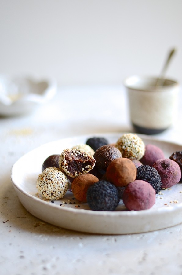 Cashew and Tahini bliss balls