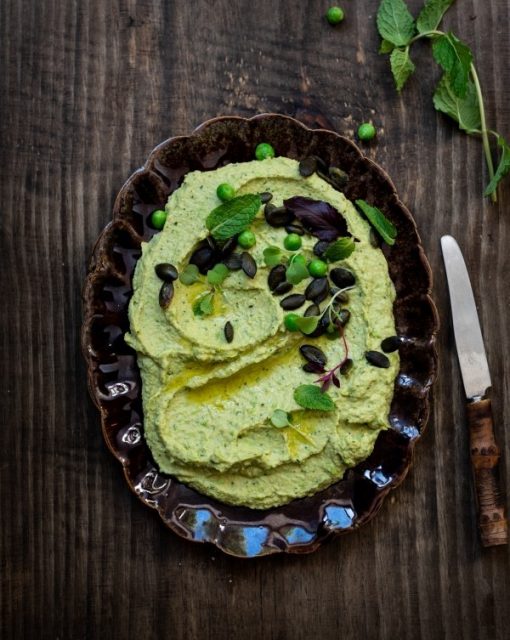 Pea and mint hummus