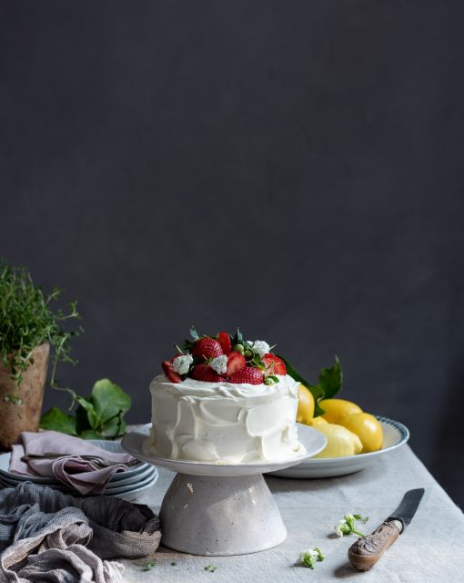 Lemon curd cream cake