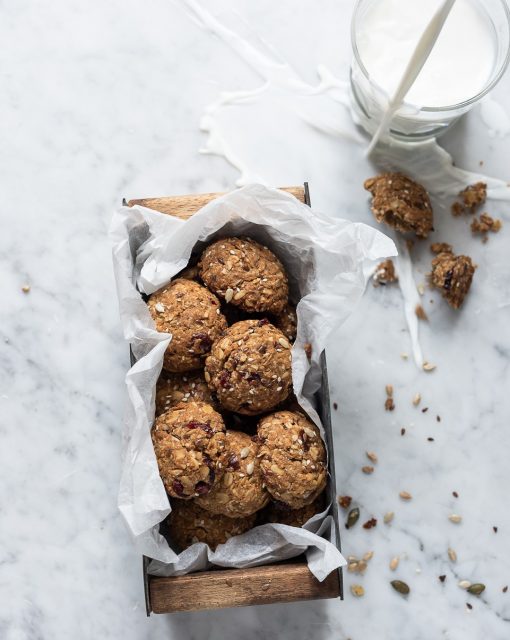 Tahini breakfast cookies