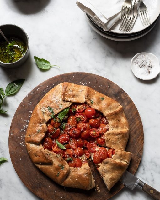 Tomato galette with ricotta and basil oil