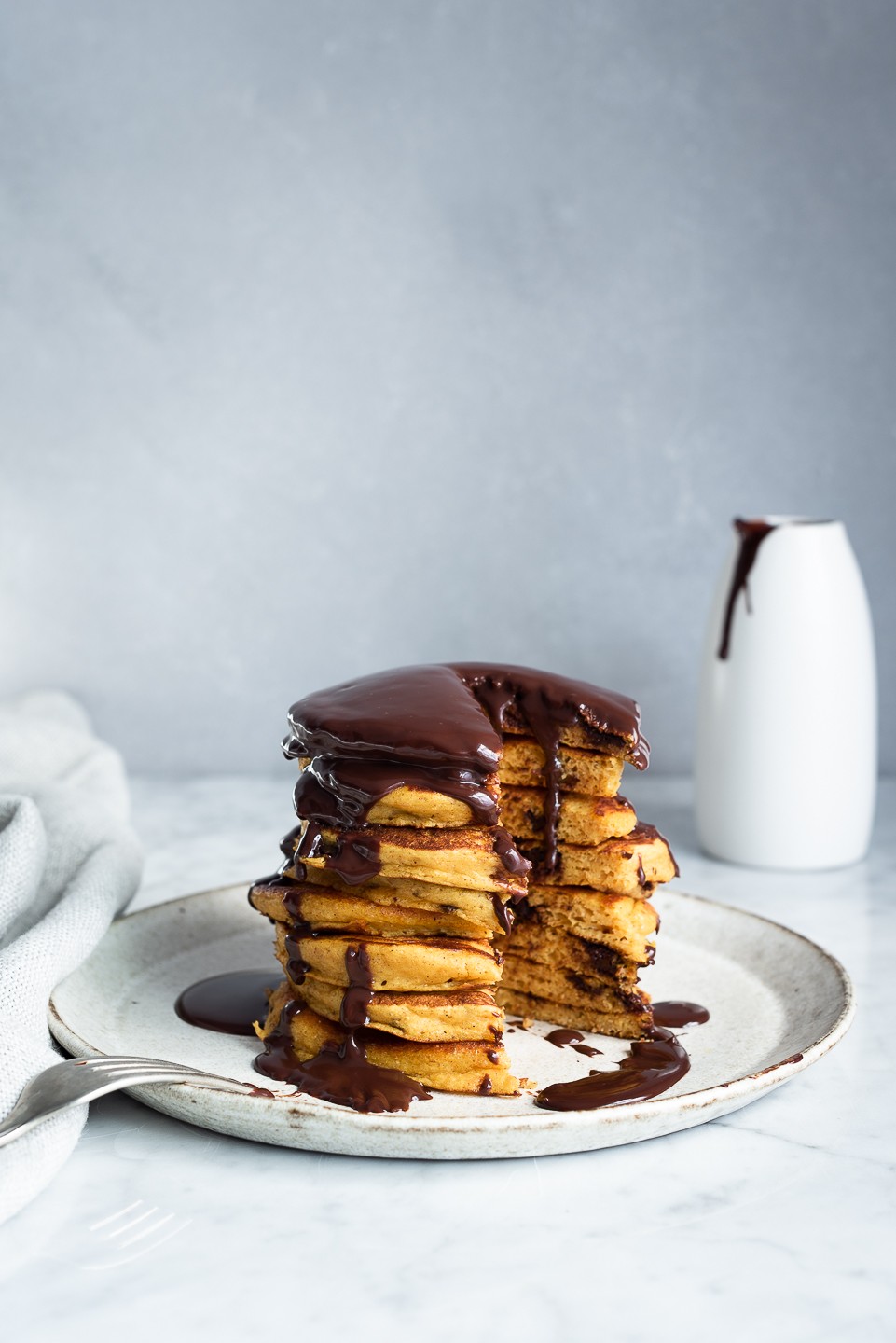 Fluffy choc-chip pumpkin pancakes