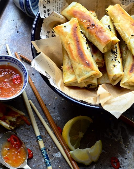 Oyster sauce chicken spring rolls