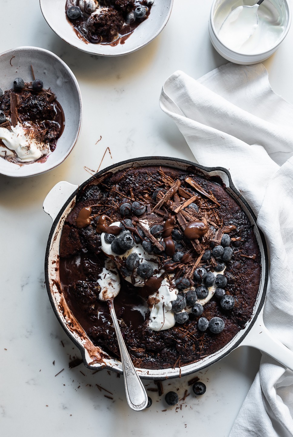 Blueberry chocolate cobbler pud