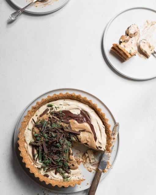 Frozen Peppermint crisp pudding pie