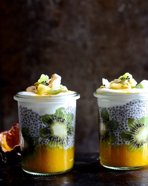 Tropical chia pudding pots