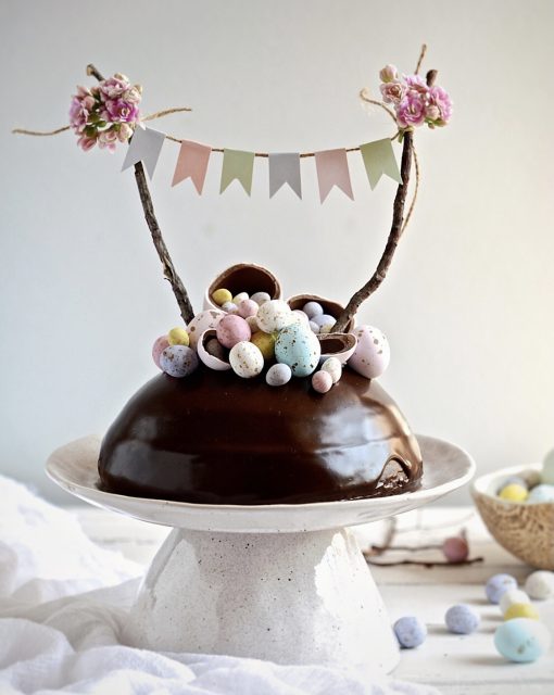 Chocolate Easter egg surprise cake